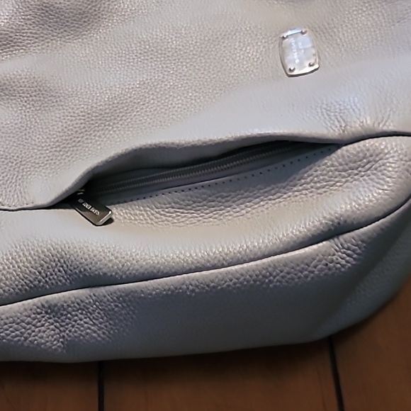 Michael Kors purse - Picture 3 of 7